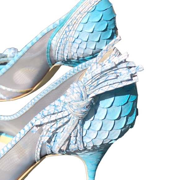GIVENCHY light blue aqua & white python style high heel open toe with fringe bow - Picture 16 of 16